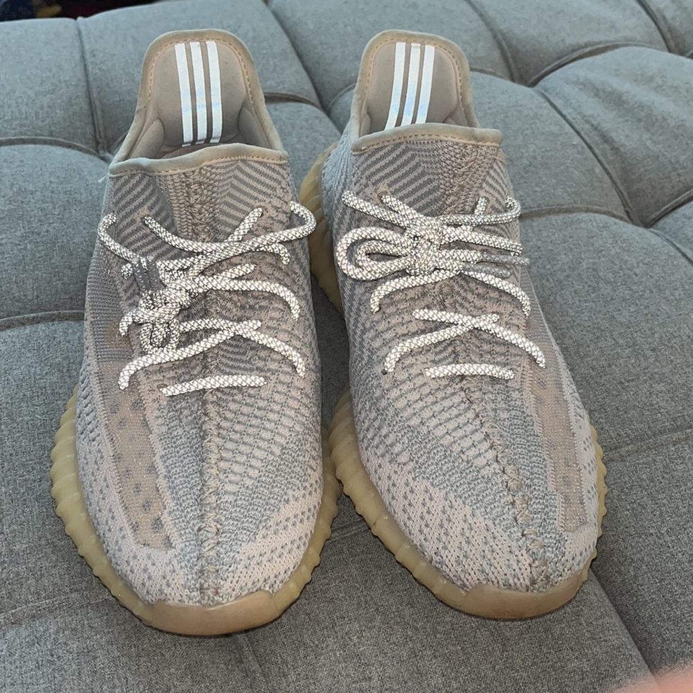 Adidas Yeezy 350 V2 Synth Non-Reflective Size 10.5, No Box, Good Condition